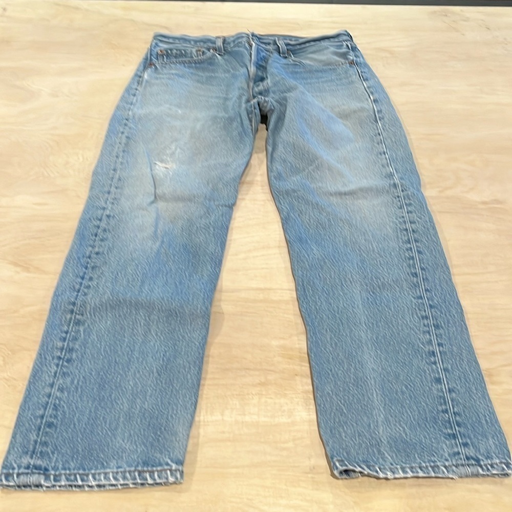 Men’s 80s vintage Levi’s 501 button fly 34 x 31